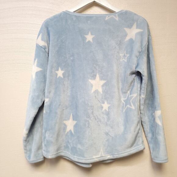 Emily Daniels Crewneck Sweater Tee Size L Super Soft Cozy Shirt Comfy Stars Blue - Picture 2 of 6